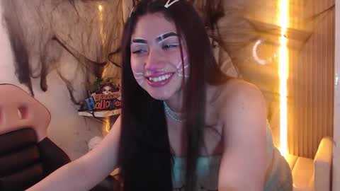 Sophia online show from 10-16-25, 01:56