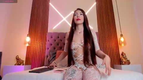 Snapshot of sophia_turneer chatting on 06-19-26, 03:00 sophia_turneer online show from 06-19-26, 03:00