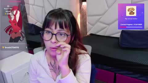 Snapshot of sophiaa_7 chatting on 09-17-25, 02:30 Sophi online show from 09-17-25, 02:30