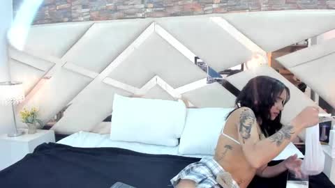 Sophia Paris online show from 09-19-25, 03:30