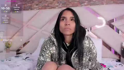 Sophia Paris online show from 10-20-25, 03:18