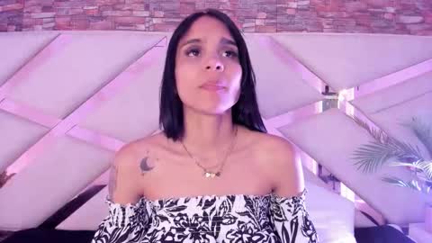 Snapshot of sophiaa_paris chatting on 02-25-26, 12:42 Sophia Paris online show from 02-25-26, 12:42