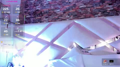 Snapshot of sophiaa_paris chatting on 03-12-26, 02:50 Sophia Paris online show from 03-12-26, 02:50