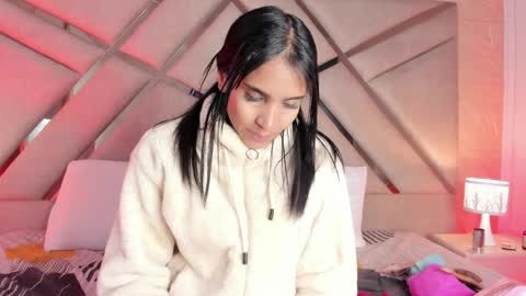 Snapshot of sophiaa_paris chatting on 04-09-26, 02:33 Sophia Paris online show from 04-09-26, 02:33