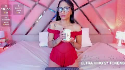 Snapshot of sophiaa_paris chatting on 05-04-26, 03:57 Sophia Paris online show from 05-04-26, 03:57