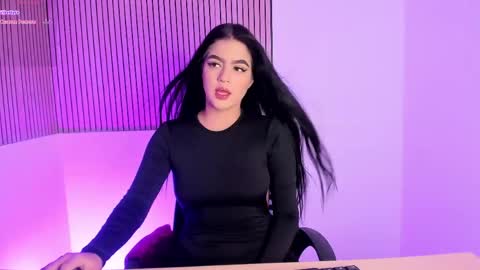Snapshot of sophiaa_taylor_ chatting on 05-22-26, 11:27 online show from 05-22-26, 11:27