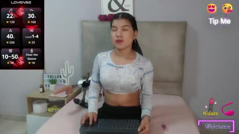 Snapshot of sophiabedford chatting on 04-21-26, 02:34 Sophia Bedford online show from 04-21-26, 02:34