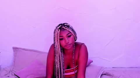 Snapshot of sophiabloss chatting on 03-26-26, 05:46 Sophie online show from 03-26-26, 05:46