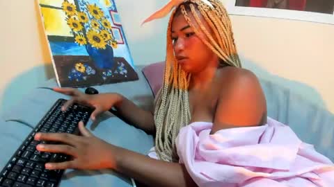 Sophie online show from 05-08-26, 08:19