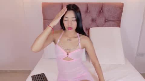 Snapshot of sophiacutteee chatting on 10-22-25, 12:16 Sophia online show from 10-22-25, 12:16