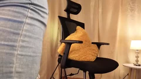 Snapshot of sophiadumont chatting on 11-03-25, 01:29 Sophia online show from 11-03-25, 01:29