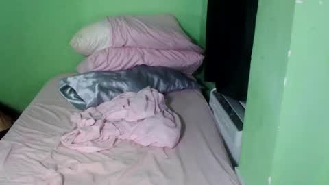 Snapshot of sophialaurel chatting on 07-13-26, 12:13 sophialaurel online show from 07-13-26, 12:13