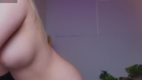 Sophia online show from 06-25-26, 05:12