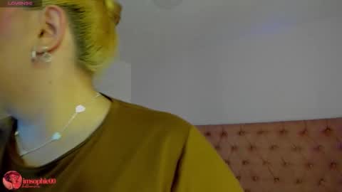 Snapshot of sophiarossee chatting on 03-13-26, 12:12 Sofi online show from 03-13-26, 12:12