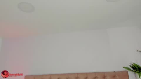 Snapshot of sophiarossee chatting on 03-25-26, 12:22 Sofi online show from 03-25-26, 12:22