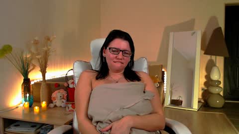 Sophia online show from 12-24-24, 11:11