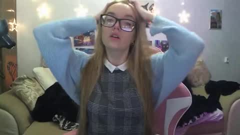 SophiaSonata online show from 10-26-25, 04:35