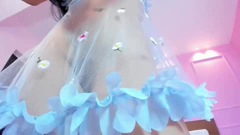 S O P H I A  online show from 11-12-25, 12:38