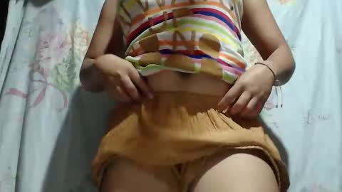 Snapshot of sophie_193 chatting on 05-21-26, 06:48 sophie_193 online show from 05-21-26, 06:48
