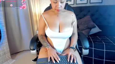 sophie__blare online show from 11-27-25, 07:16