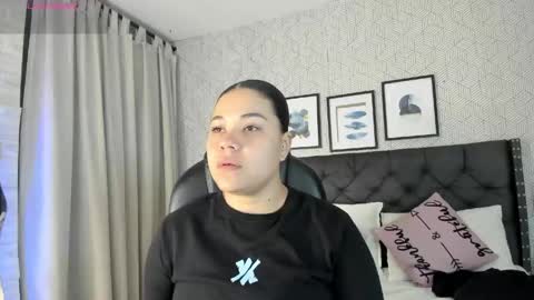 Snapshot of sophie__blare chatting on 05-04-26, 06:59 sophie__blare online show from 05-04-26, 06:59