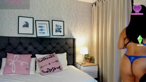 Snapshot of sophie__blare chatting on 05-16-26, 05:34 sophie__blare online show from 05-16-26, 05:34