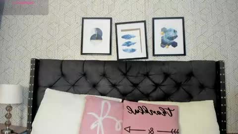 Snapshot of sophie__blare chatting on 05-19-26, 07:09 sophie__blare online show from 05-19-26, 07:09