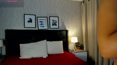 Snapshot of sophie__blare chatting on 05-20-26, 06:58 sophie__blare online show from 05-20-26, 06:58