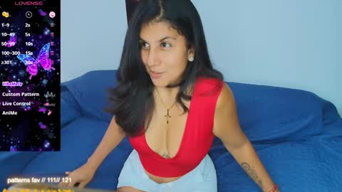 Snapshot of sophie__walker chatting on 04-17-26, 07:17 Sophia online show from 04-17-26, 07:17