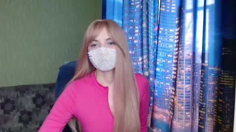 Sophie online show from 02-12-26, 01:06