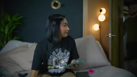 Snapshot of sophie_blake_ne chatting on 04-02-26, 01:47 Sophie Your Squirt Queen online show from 04-02-26, 01:47