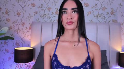 Snapshot of sophie_deargb chatting on 01-23-25, 08:02 Sofia santodomingo online show from 01-23-25, 08:02