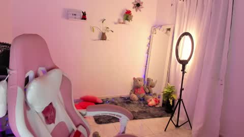sophie doll online show from 01-08-25, 12:17