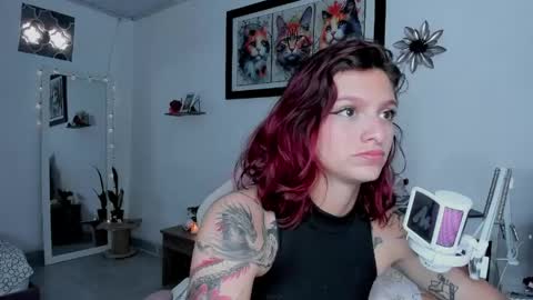 Snapshot of sophie_dolly_ chatting on 04-17-26, 10:13 sophie doll online show from 04-17-26, 10:13