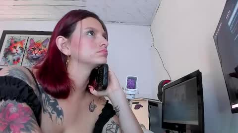 Snapshot of sophie_dolly_ chatting on 04-28-26, 06:46 sophie doll online show from 04-28-26, 06:46