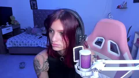 Snapshot of sophie_dolly_ chatting on 05-16-26, 10:36 sophie doll online show from 05-16-26, 10:36
