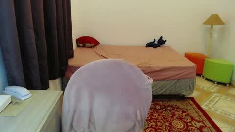 Sophie Fantasys online show from 05-12-26, 05:32