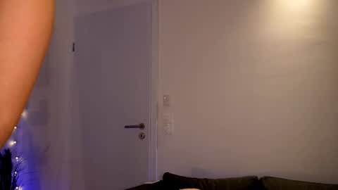 Sophie online show from 09-17-25, 11:45