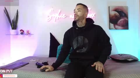 SOPHIE - FOXX online show from 05-06-26, 11:59
