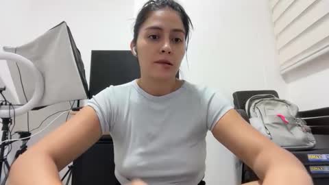 Snapshot of sophie_foxxx chatting on 05-25-26, 03:45 Sophie online show from 05-25-26, 03:45
