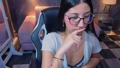 sophie_jones_b online show from 04-29-26, 05:30