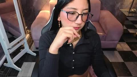 sophie_jones_b online show from 05-12-26, 12:57