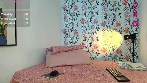 Sophie or Sof online show from 02-20-25, 08:36