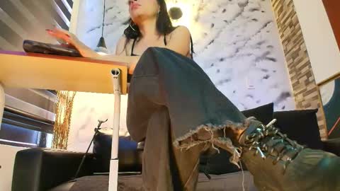 Sophie online show from 12-17-25, 12:55