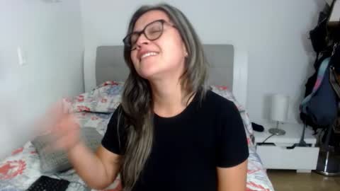 Sofa online show from 02-04-26, 01:33