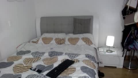 Sofa online show from 02-17-26, 02:30