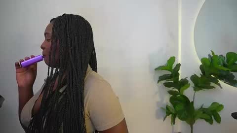 Snapshot of sophie_luvs chatting on 05-14-26, 02:57 Sophie online show from 05-14-26, 02:57