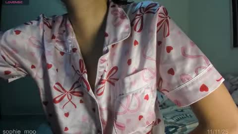 Sophie online show from 11-12-25, 11:25