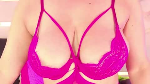 sophie_newton online show from 04-29-26, 05:30