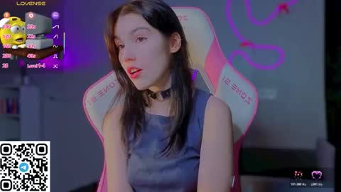 Snapshot of sophie_nomenal_ chatting on 02-25-26, 07:45 sophie_nomenal_ online show from 02-25-26, 07:45